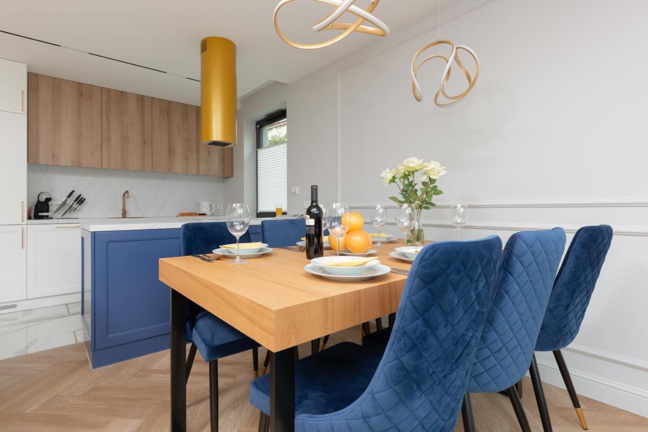 Moderna Central Luxury Apartment With Parking In Gdynia By Noclegi Renters Exterior foto